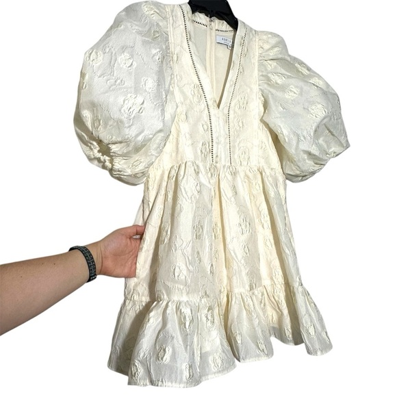 Hunter Bell Gaille Mini Dress Jacquard Ivory Flowers size XS Puff Sleeve Bridal - Picture 10 of 16